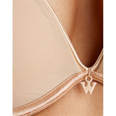 Enhance Your Natural Beauty with the Magic Plunge Bra